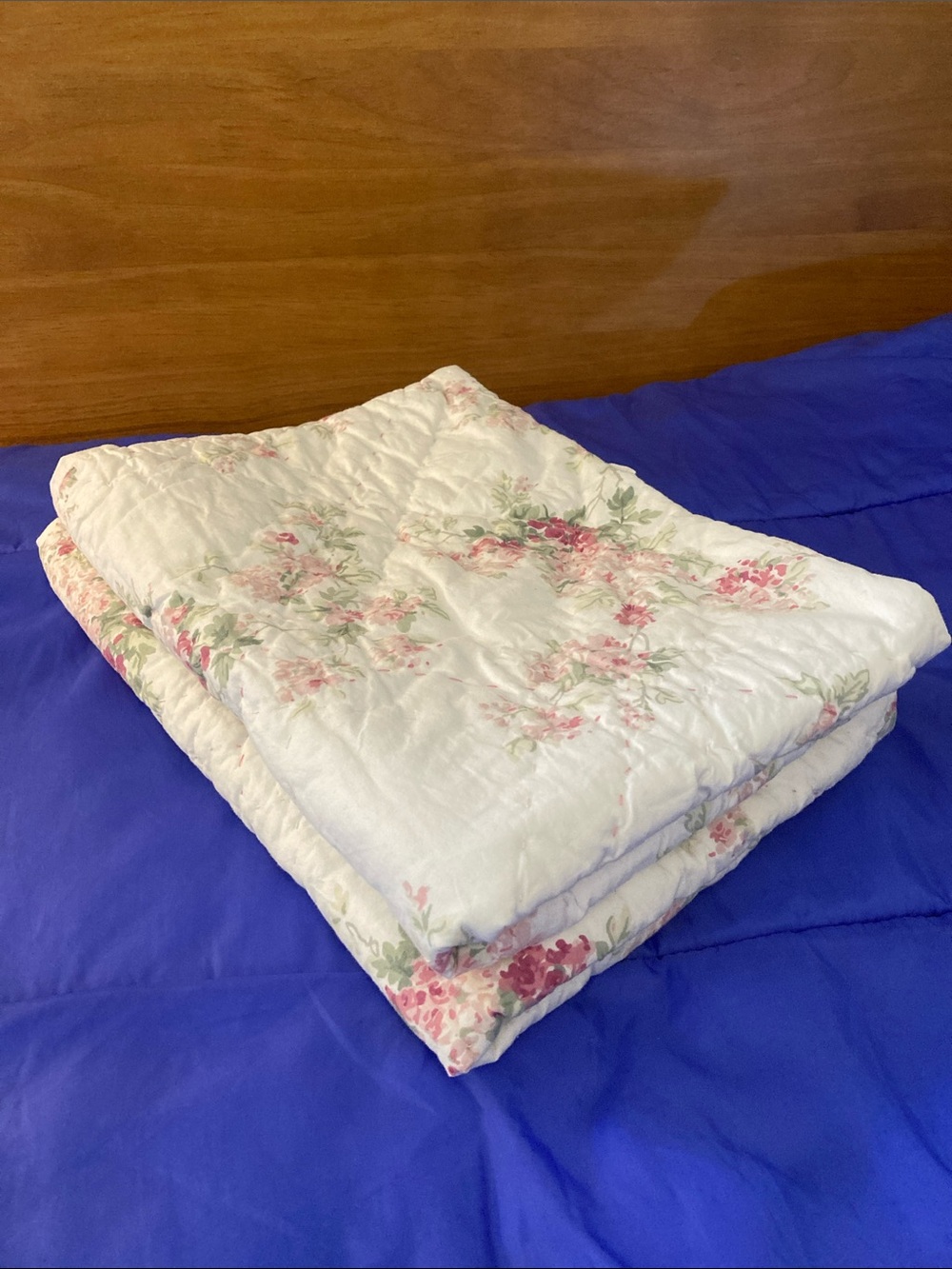 Simply Shabby Chic Quilted Pillow Shams White with Pink Roses Set of 2 by Target - Picture 8 of 8